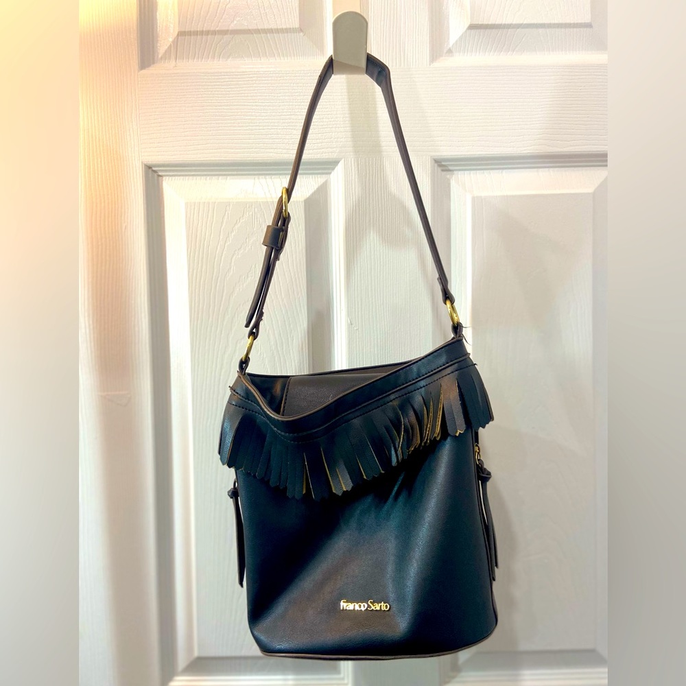 Fringe shoulder bag